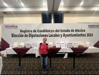 Azucena Cisneros se inscribe para postularse en Ecatepec bajo la bandera de Morena 