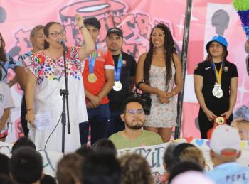 Jóvenes de Ecatepec no deben ser criminalizados: Azucena Cisneros    