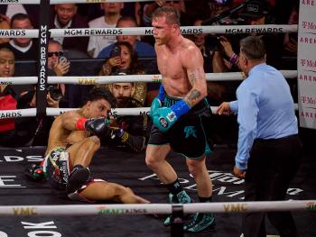 Expertos Predicen Derrota de "Canelo" Álvarez ante Terence Crawford en Posible Pelea