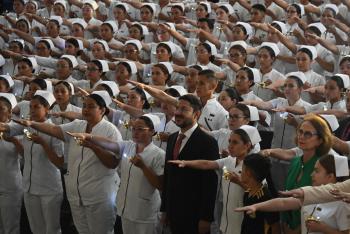 Celebra Martí Batres conclusión de estudios académicos de la Primera Generación de la Licenciatura en Enfermería Familiar y Comunitaria de la UNISA