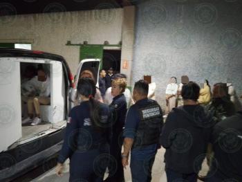 Gobierno realiza traslado de 20 mujeres al penal de Tancanhuitz sin contratiempos