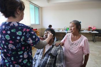 Gobierno de San Luis Potosí Entrega Prótesis Oculares a Personas con Discapacidad Visual