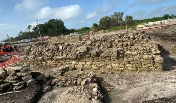 Descubrimiento de monumentos mayas en el Tramo 7 del Tren Maya revela estructuras del estilo Petén y artefactos únicos