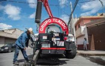 Grupo Tláloc atiende encharcamientos en Nezahualcóyotl, La Paz y San Mateo Atenco en operativo nocturno