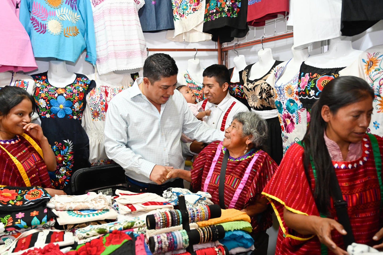 Ricardo Gallardo Consolida su Liderazgo con el Mayor Aval Ciudadano en el Ranking Mitofsky