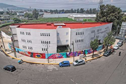 Inauguran albergue en la Central de Abasto para carretilleros y peladores de verduras