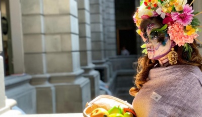 Curso de Maquillaje de Catrinas Tradicionales en el Museo Nacional de Arte