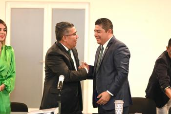 Ricardo Gallardo reafirma apoyo a Soledad de Graciano Sánchez en toma de protesta del nuevo alcalde