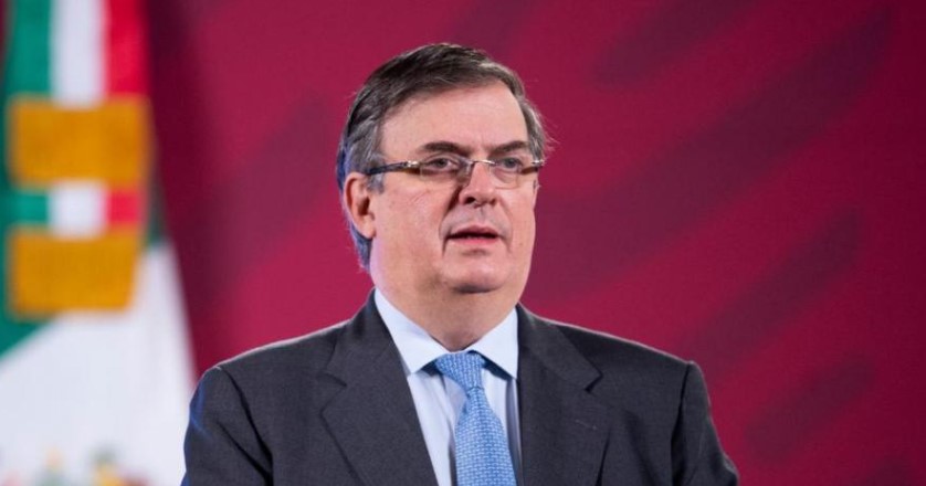 Marcelo Ebrard anuncia gabinete paritario en Secretaría de Economía