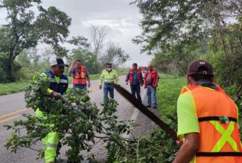 SICT supervisa carreteras en Yucatán, Campeche y Quintana Roo tras huracán Milton