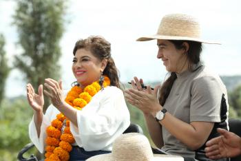 Ciudad de México impulsa venta de flor de cempasúchil en Xochimilco para Día de Muertos