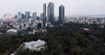 PAN apoya cambio de uso de suelo en Chapultepec para proyecto de lujo; Sheinbaum y Morena se oponen