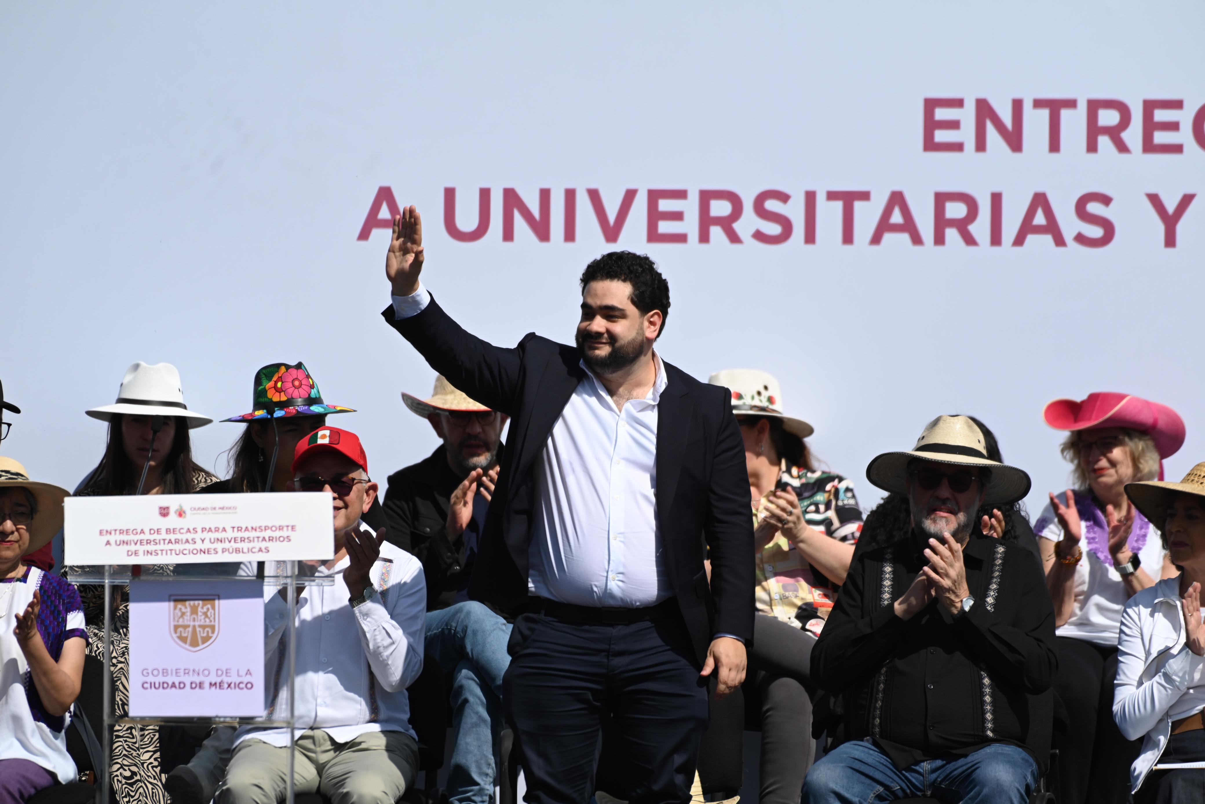 Arranca en CDMX el programa “Beca para Transporte, Universitarios en Movimiento”