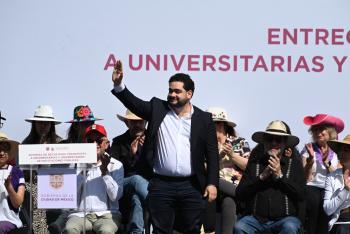 Arranca en CDMX el programa “Beca para Transporte, Universitarios en Movimiento”