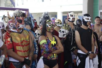 Torneo "Lucha por el Barrio 2024" impulsa nuevas estrellas de la lucha libre