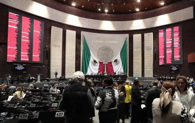 Cámara de Diputados aprueba extinción de órganos autónomos en México