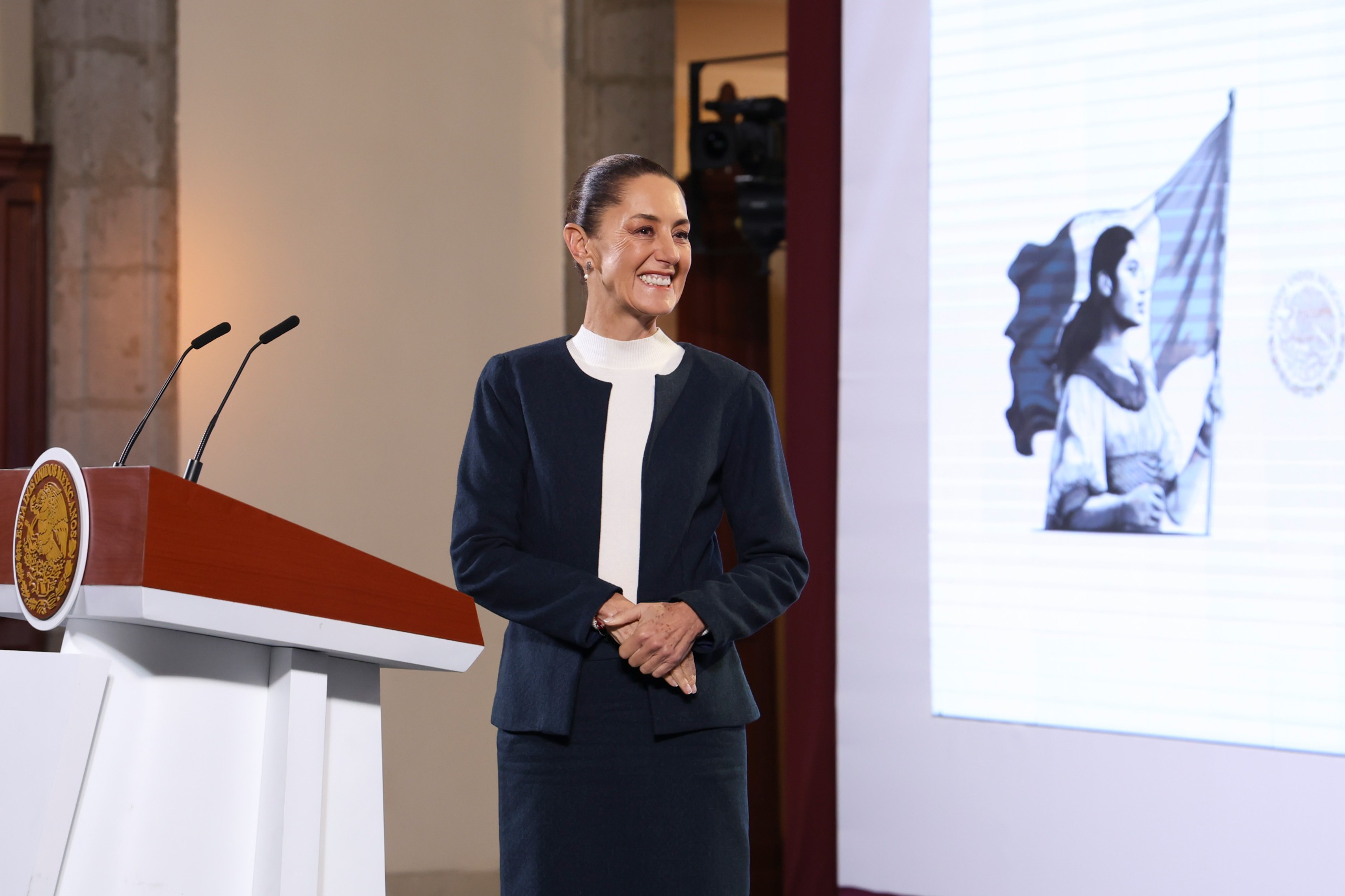 Presentan Estrategia Nacional de Relocalización y política industrial del Plan México