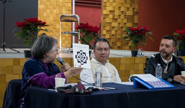 Presentan catálogo iconográfico que celebra la tradición textil maya en Quintana Roo