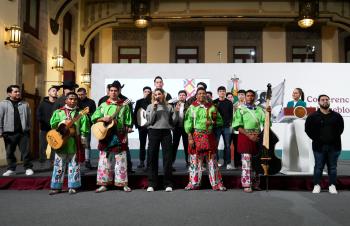 Presentan Himno Migrante como homenaje a connacionales en Estados Unidos
