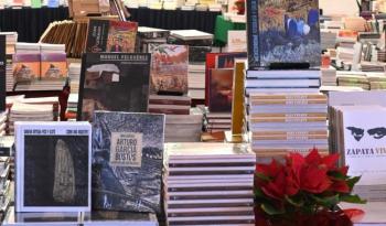 Gran venta de bodega de publicaciones en Bellas Artes