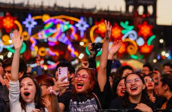 La Verbena Navideña 2024 en CDMX supera 1.7 millones de visitantes en el Zócalo