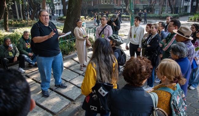 Conmemoran a José Emilio Pacheco con recorrido literario en la colonia Roma