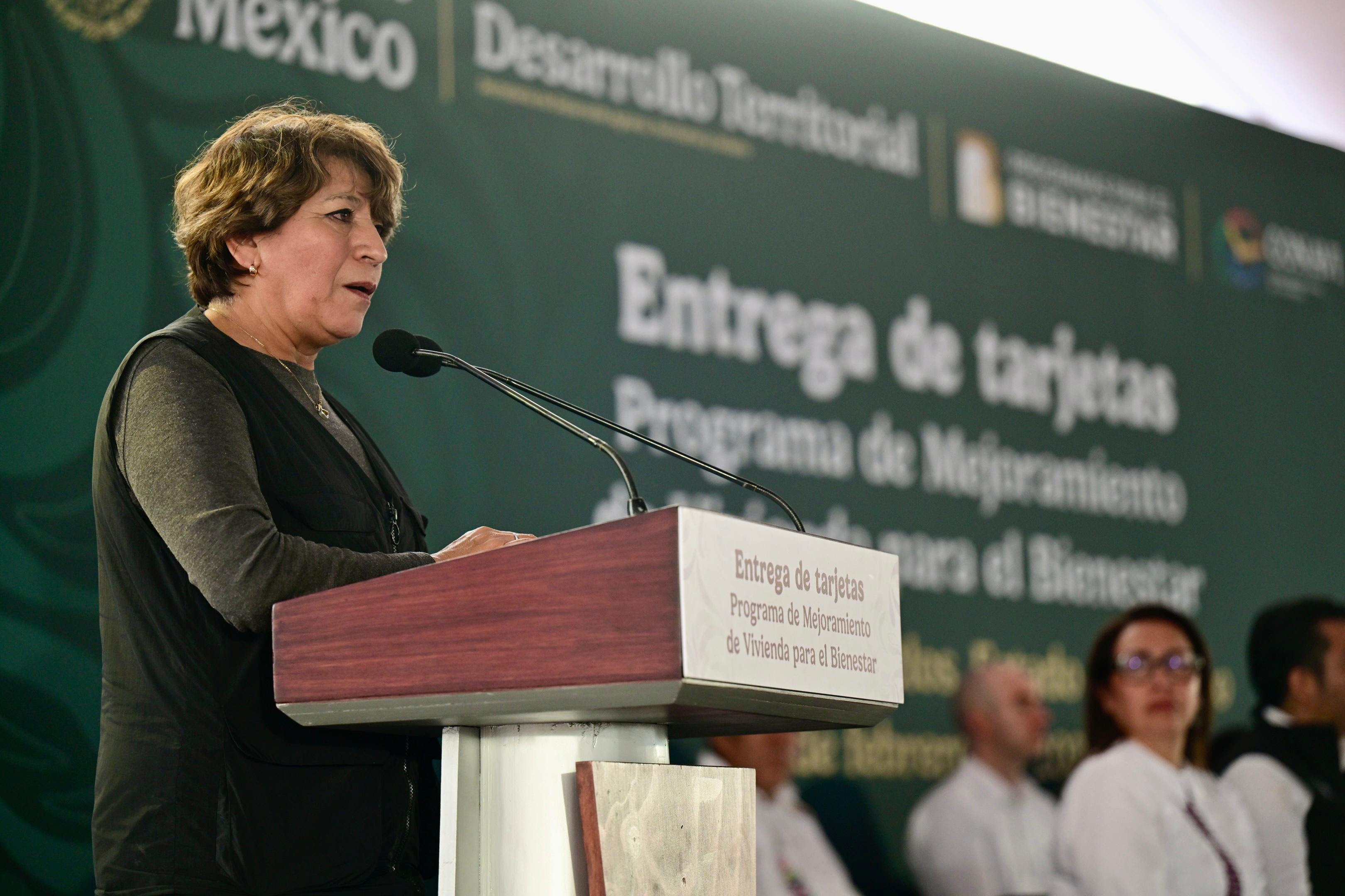 Claudia Sheinbaum y Delfina Gómez entregan 50 mil tarjetas de apoyo para vivienda en Edomex
