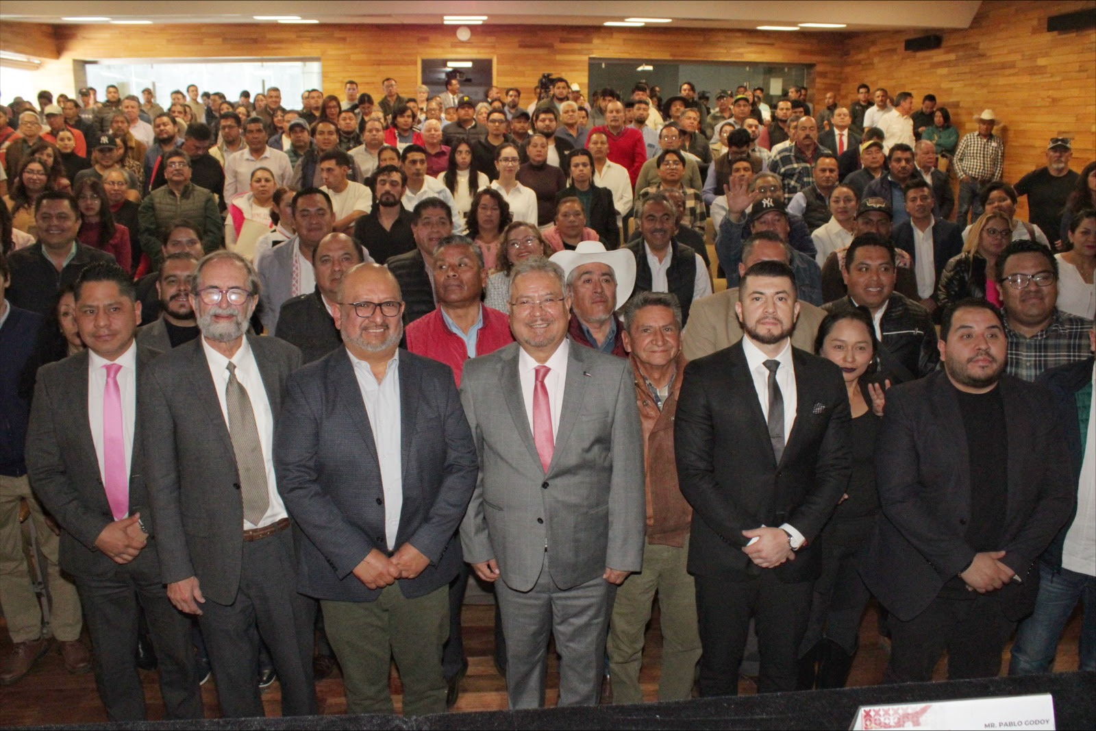 Firman convenio para proteger a trabajadores agrícolas mexiquenses en Canadá