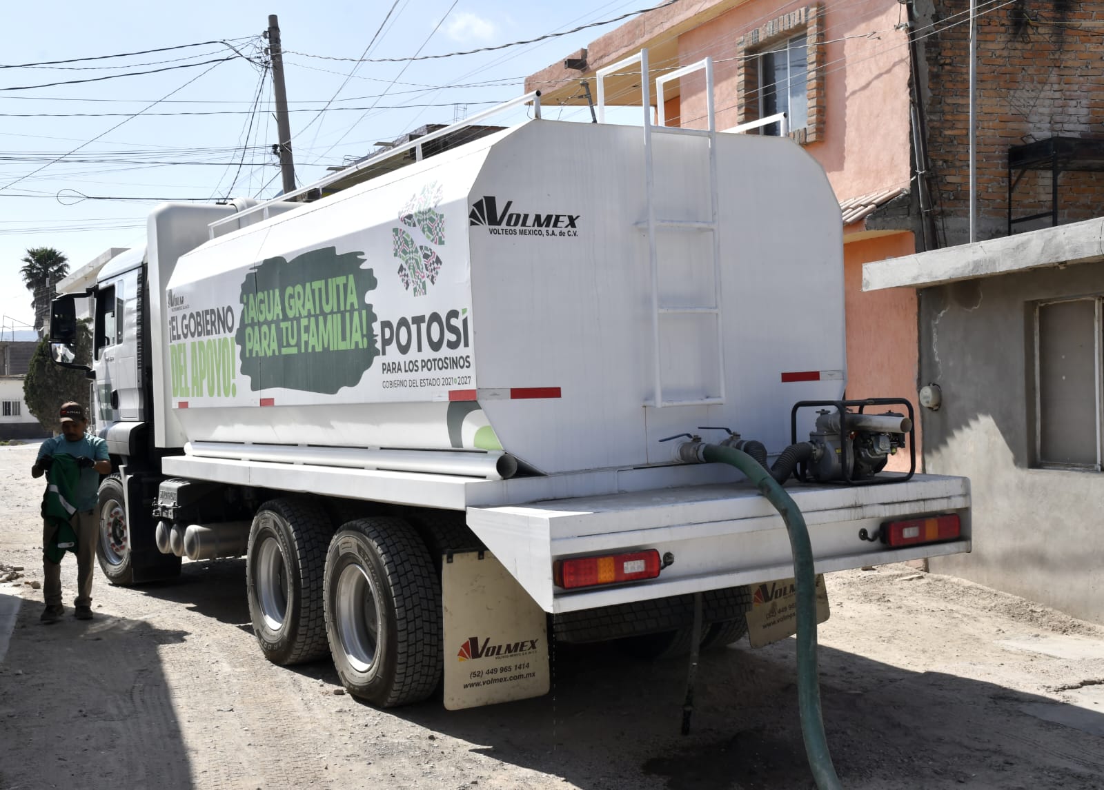 Gobierno de San Luis Potosí distribuye más de dos millones de litros de agua con nuevas pipas