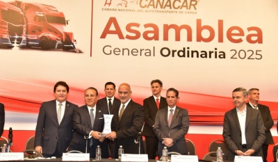 Autotransporte de carga impulsa el crecimiento económico y modernización vial en México