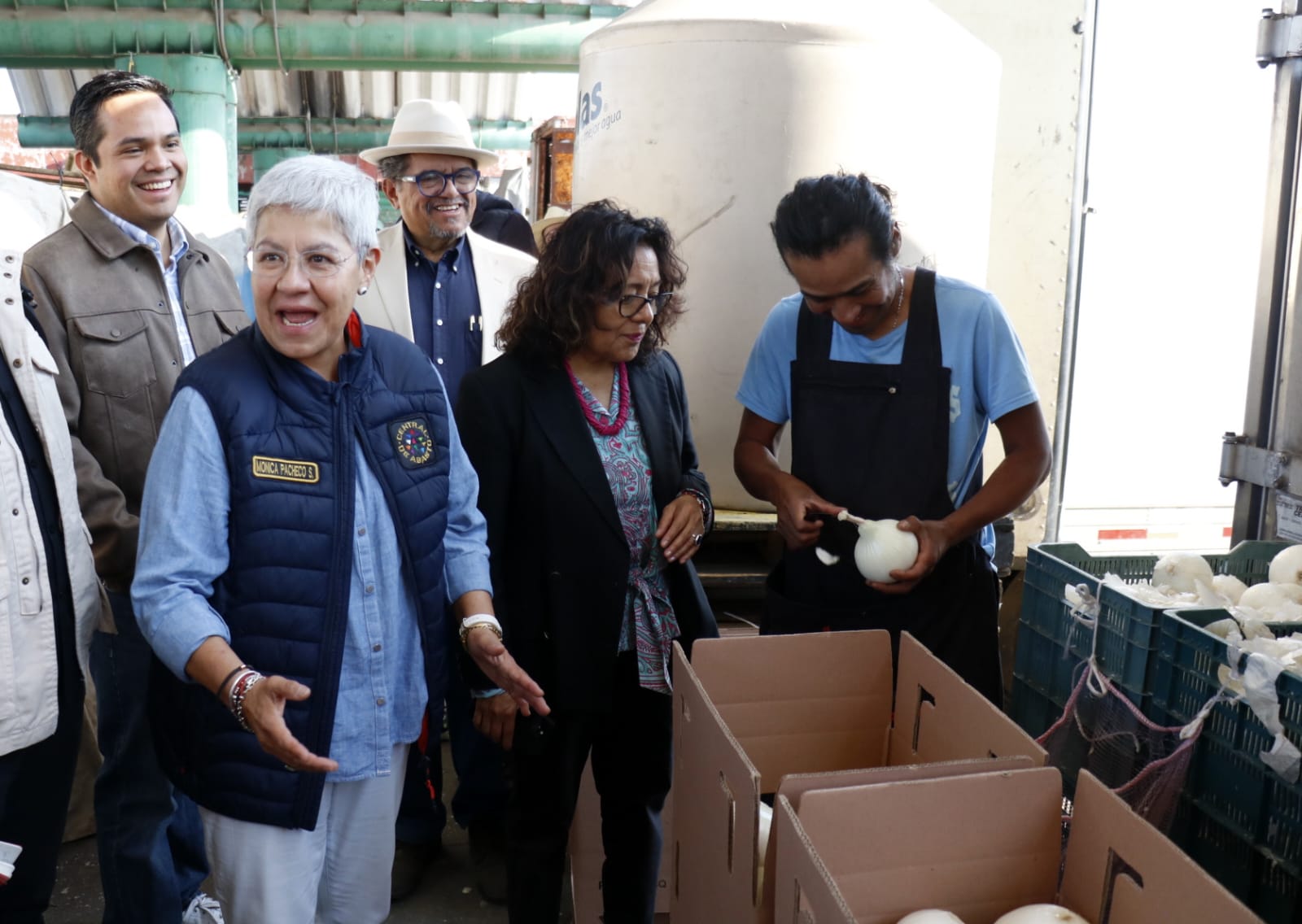 Buscan mejorar condiciones laborales en la Central de Abasto de CDMX