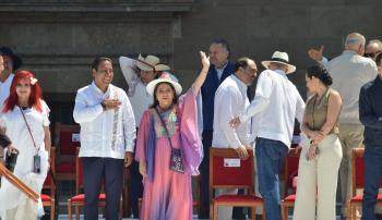 Claudia Sheinbaum celebra postergación de aranceles y presenta estrategia económica