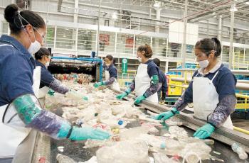 Secretaría de Economía impulsa la industria del plástico y fortalece la proveeduría nacional