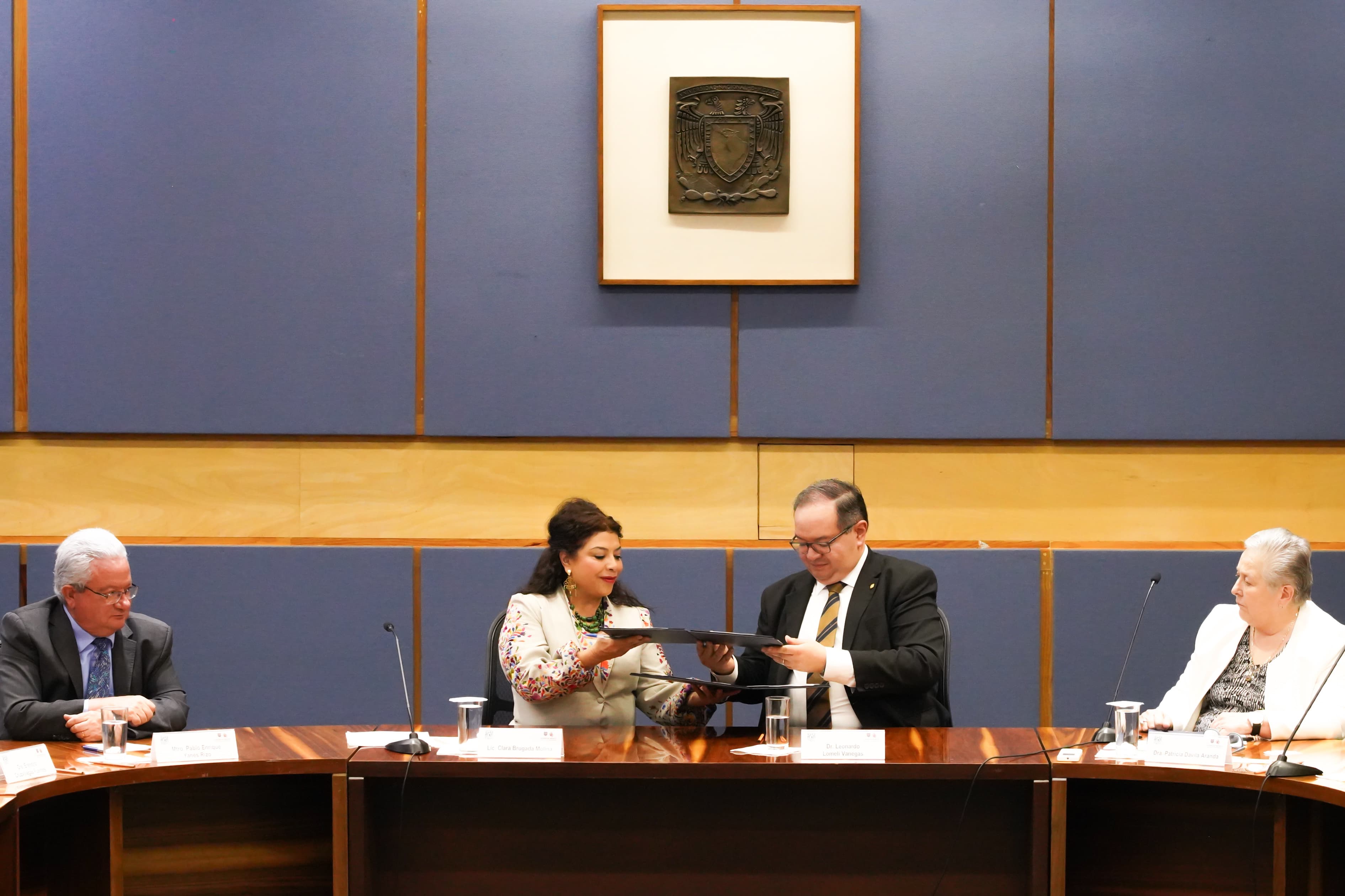 Gobierno de la CDMX y UNAM firman convenio para abordar retos urbanos