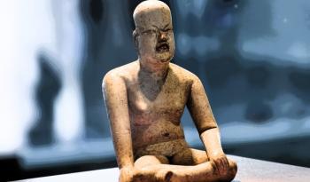 México recupera pieza de rasgos olmecas gracias a coordinación entre SRE e INAH