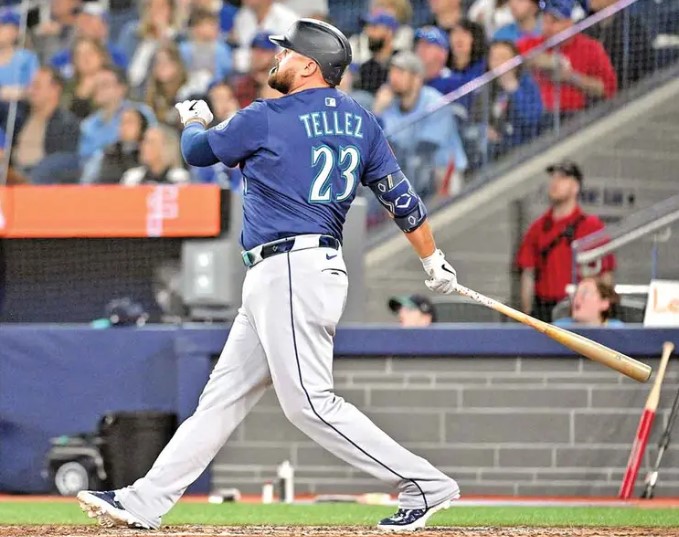 Rowdy Téllez conecta jonrón por tercer juego consecutivo y lidera victoria de Mariners