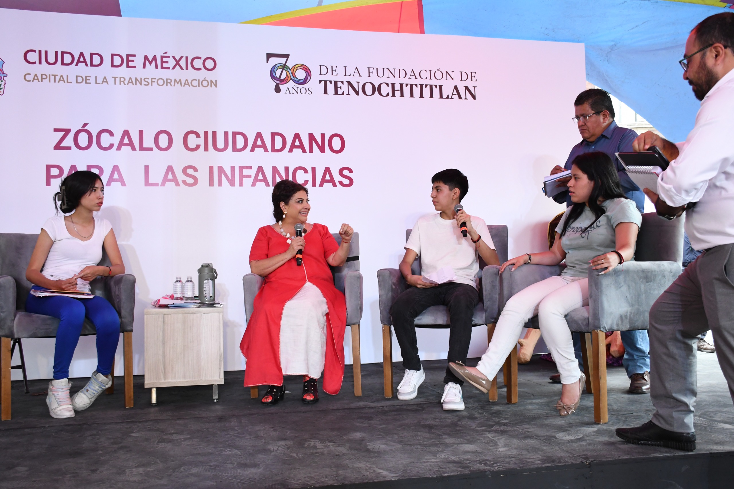 Clara Brugada escucha a más de 400 niñas y niños en primer Zócalo Ciudadano para las Infancias