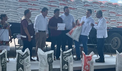Arranca distribución de fertilizantes gratuitos en Quintana Roo y Yucatán para más de 54 mil productores