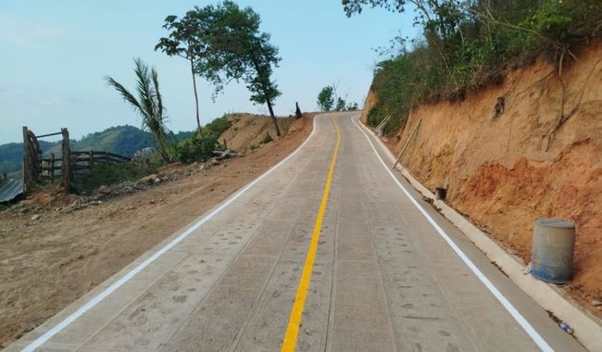 SICT invierte 3 mil 800 mdp en caminos artesanales y conservación carretera en Oaxaca