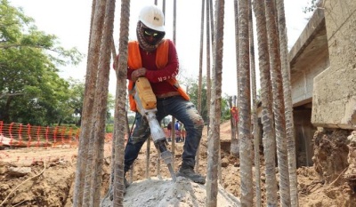 SICT rinde homenaje a trabajadores de la construcción en el Día de la Santa Cruz