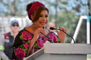 Clara Brugada impulsa Sistema Público de Cuidados y llama a erradicar estereotipos en el Día de las Madres