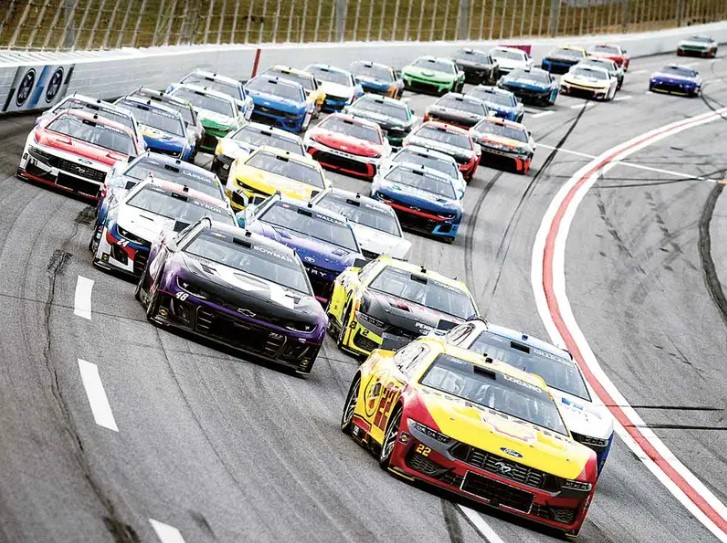 NASCAR llega a la CDMX con autos de 1,500 kilos y velocidad salvaje en el Autódromo Hermanos Rodríguez