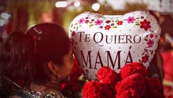 ¿Por qué se celebra el Día de las Madres el 10 de mayo en México?