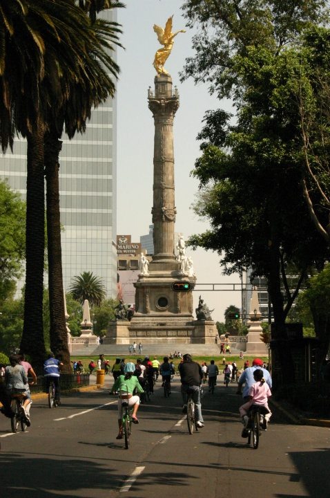 Paseo Dominical Muévete en Bici cumple 18 años con récord de asistentes en la CDMX