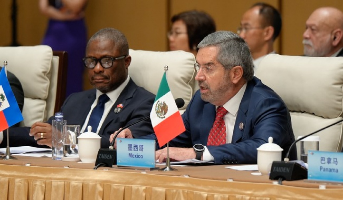 México impulsa unidad regional y reforma del sistema internacional en Foro China-CELAC