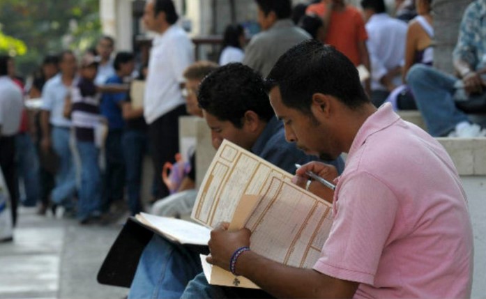 Tasa de desempleo en México baja a 2.5% en abril, reporta el INEGI