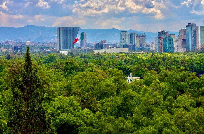 Clara Brugada lanza Plan Ambiental con 10 ejes para reverdecer la CDMX y proteger el Bosque de Agua