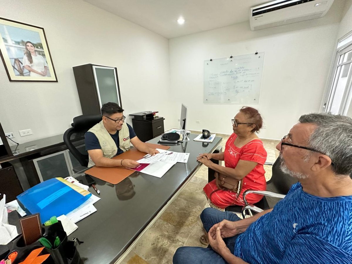 AGEPRO entrega títulos de propiedad a familias de Mahahual y Chetumal en Quintana Roo