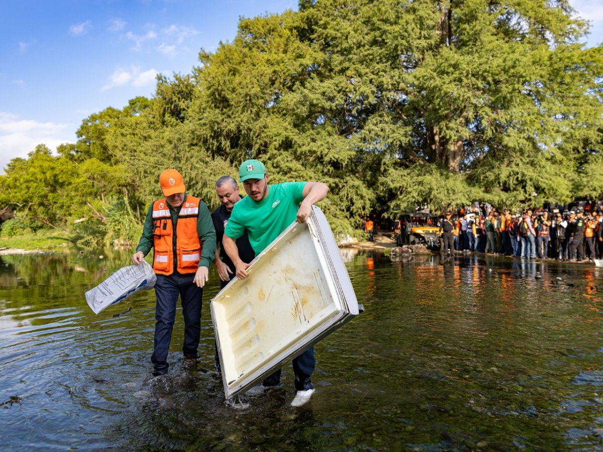 Gobernador de Nuevo León inicia programa de limpieza de ríos y reforestación en el Día Mundial del Medio Ambiente