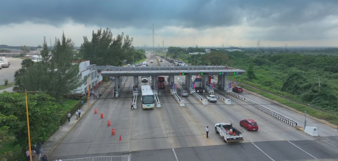 Gobierno de Veracruz anuncia construcción de puentes y acceso al puerto para impulsar la economía